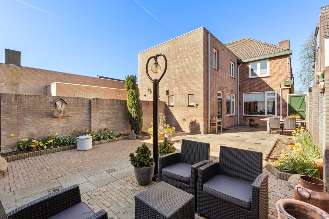 Foto 43 van Spoorstraat 116