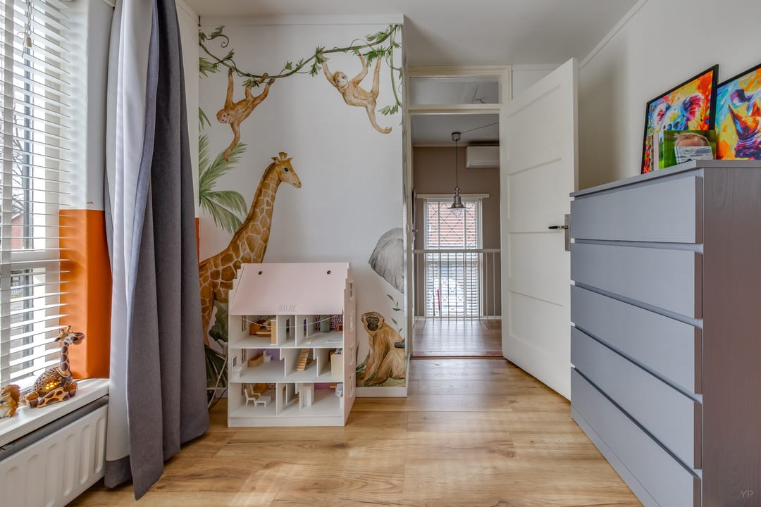 Foto 28 van Burg van Sevenhovenstraat 13