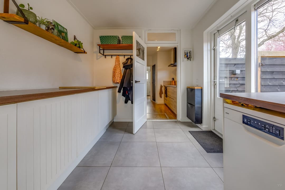 Foto 17 van Burg van Sevenhovenstraat 13