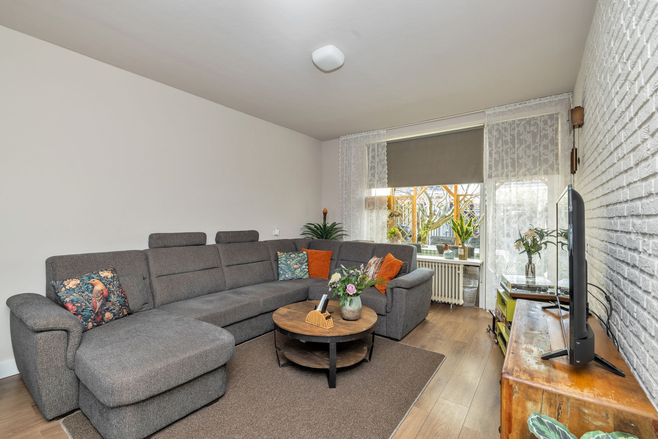 Foto 9 van James Rossstraat 28