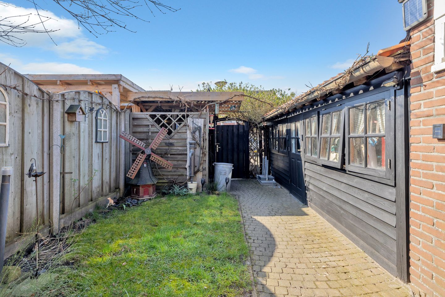 Foto 40 van James Rossstraat 28