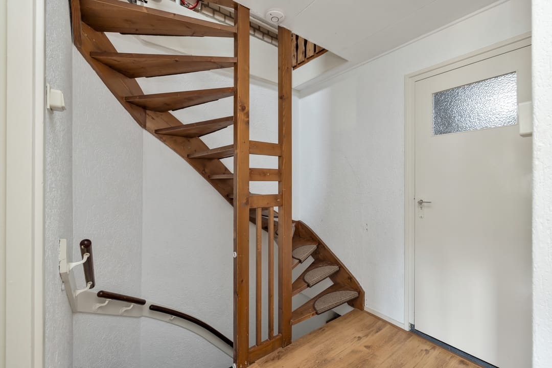 Foto 32 van James Rossstraat 28