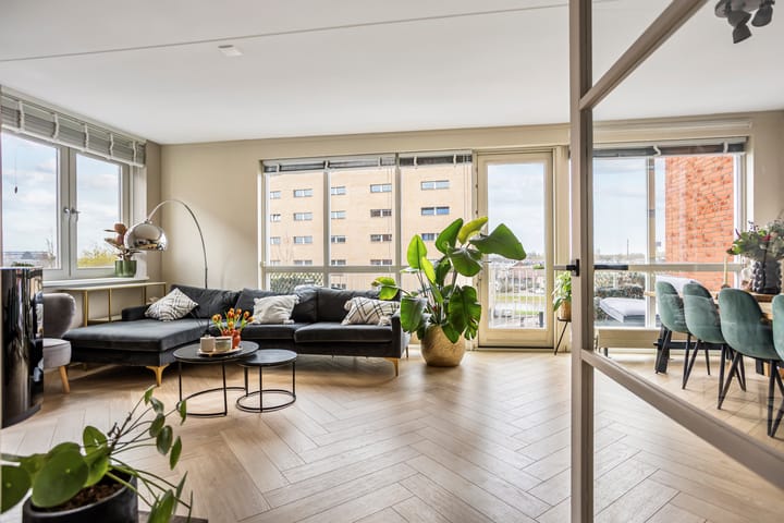 Photo 3 of Van Baaklaan 19