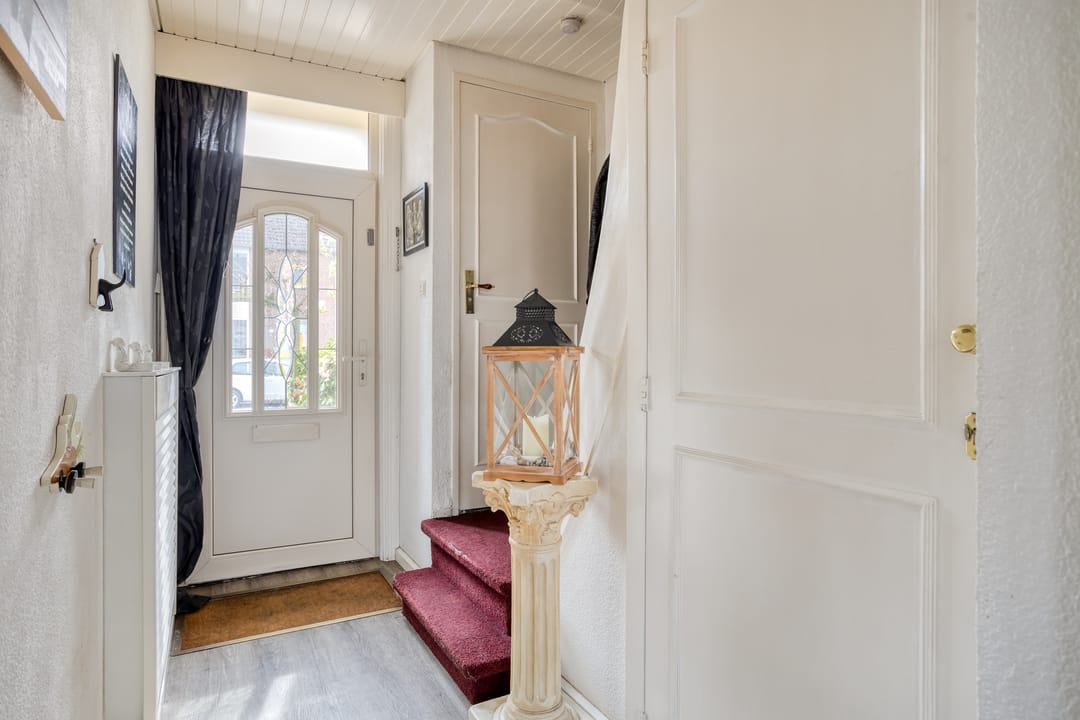 Photo 8 of Donizettistraat 31