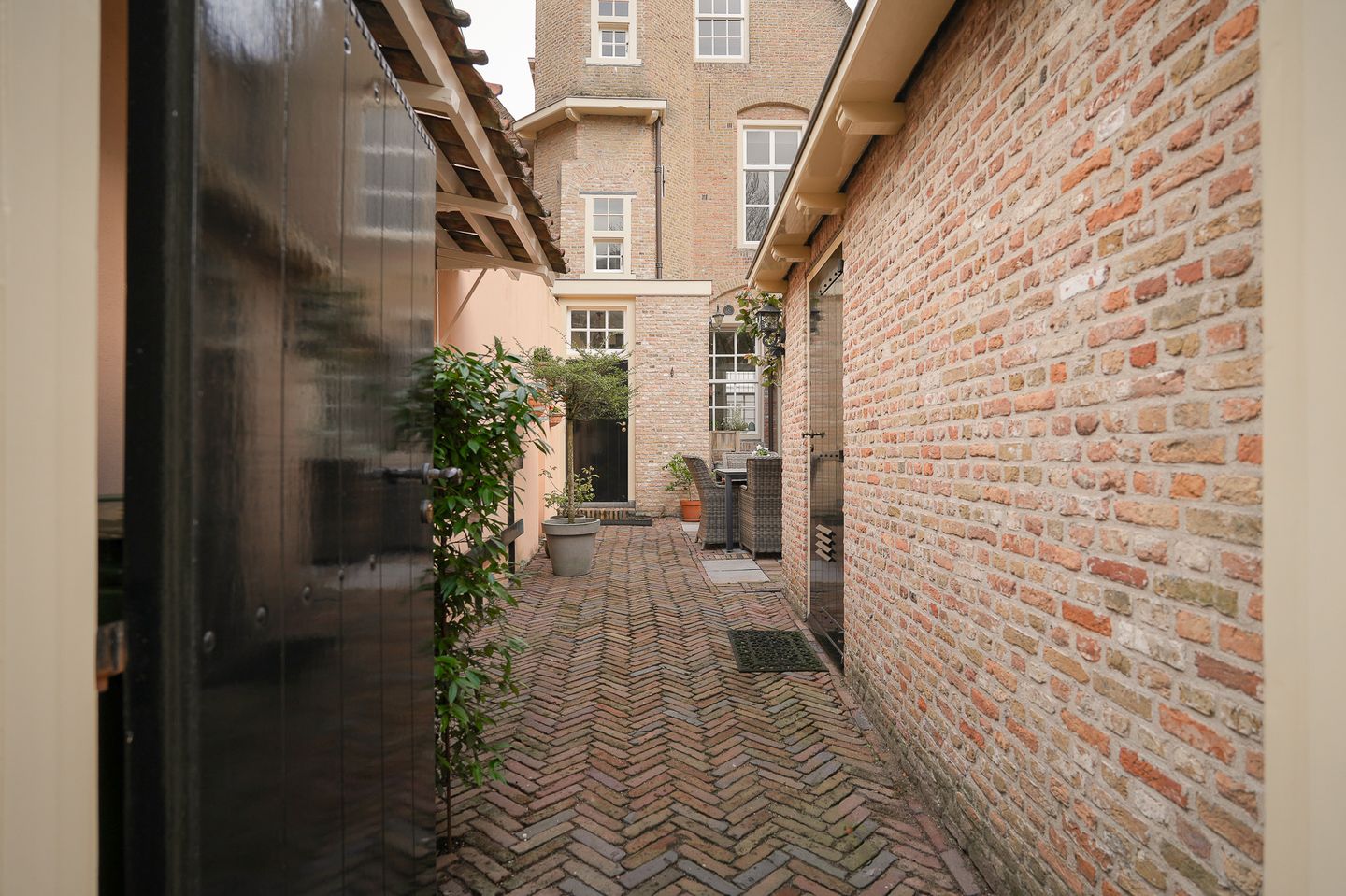 Foto 40 van Breestraat 12