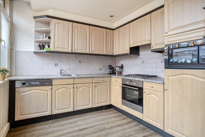 Photo 3 of Donizettistraat 31