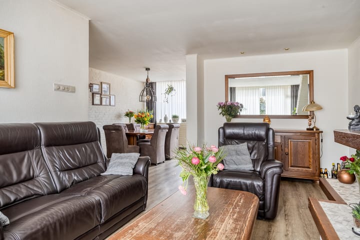 Photo 2 of Donizettistraat 31