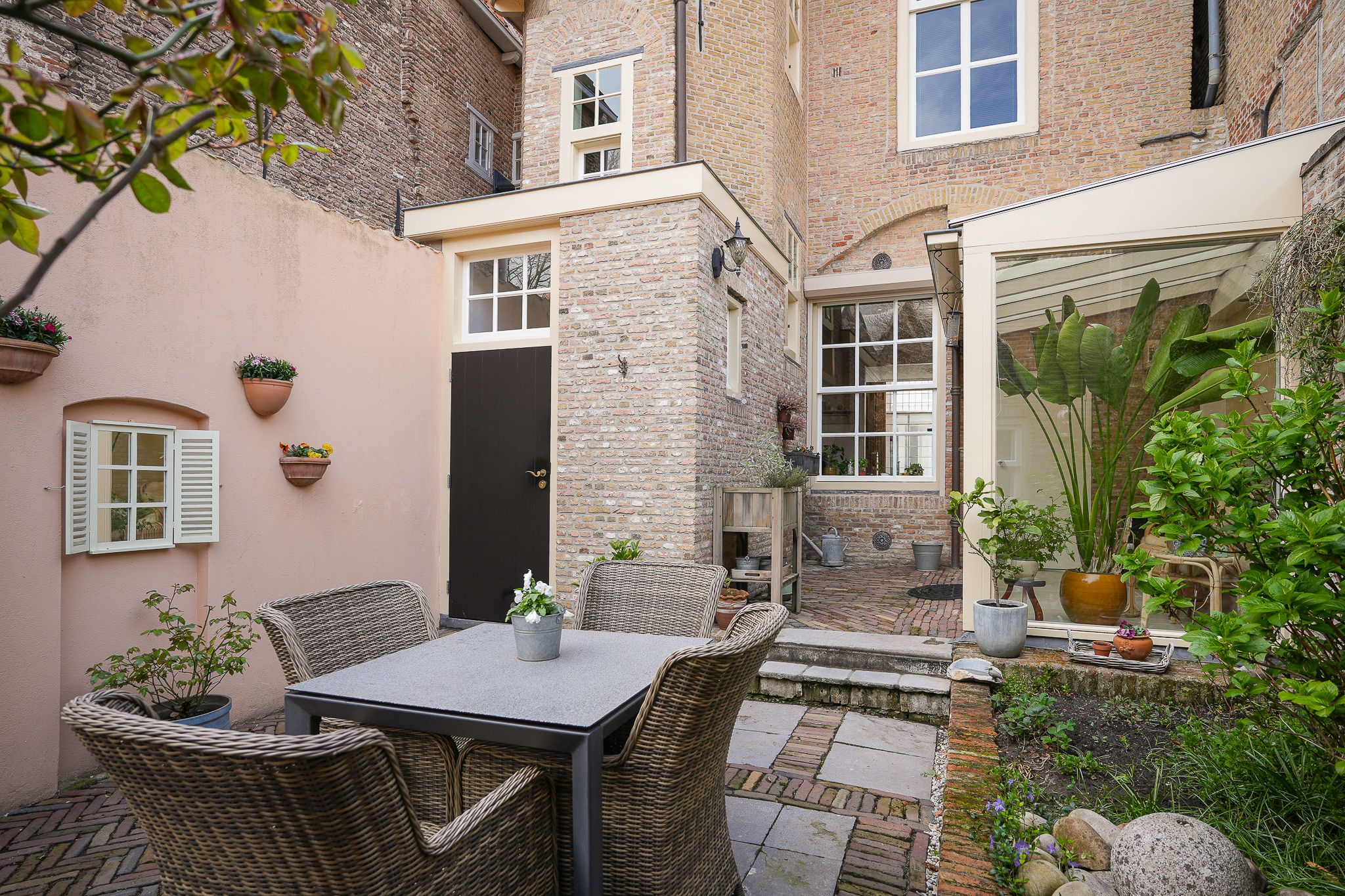 Foto 45 van Breestraat 12