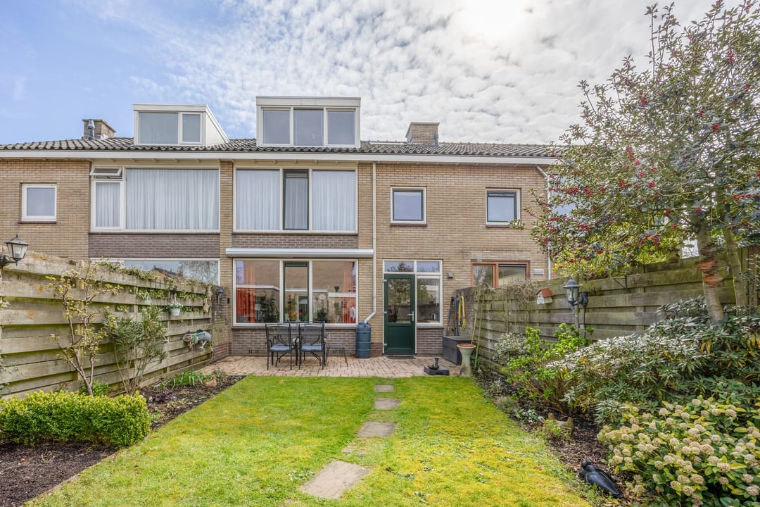 Well-maintained terraced house with four bedrooms in the popular Hees neighborhood of Nijmegen — 31