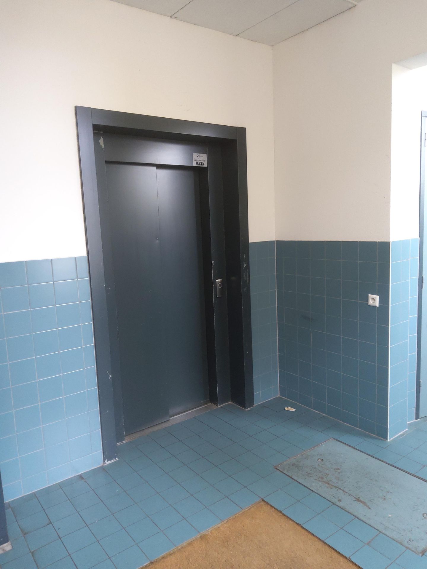 Photo 4 of Preangerstraat 11-D