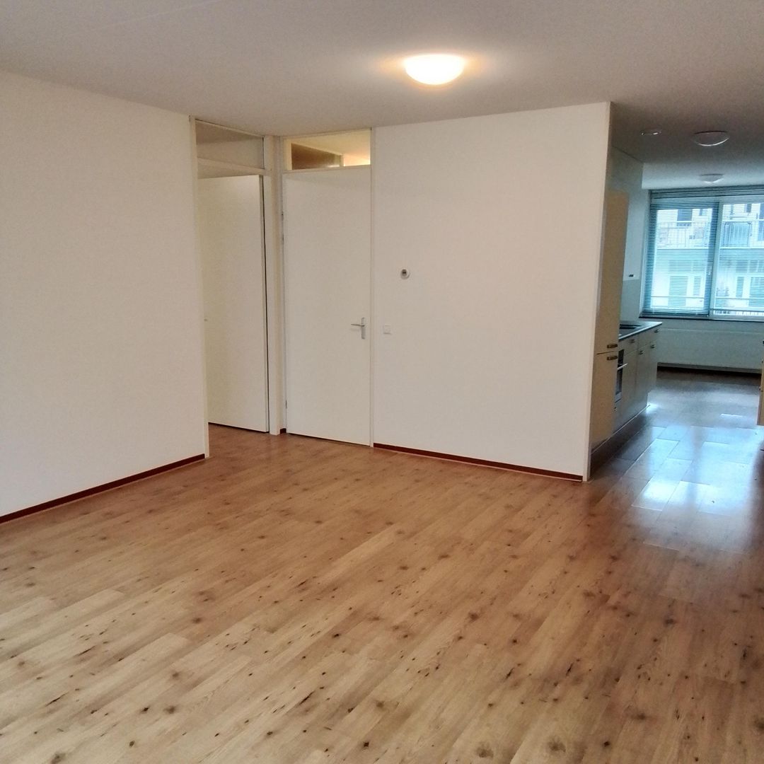 Photo 23 of Preangerstraat 11-D