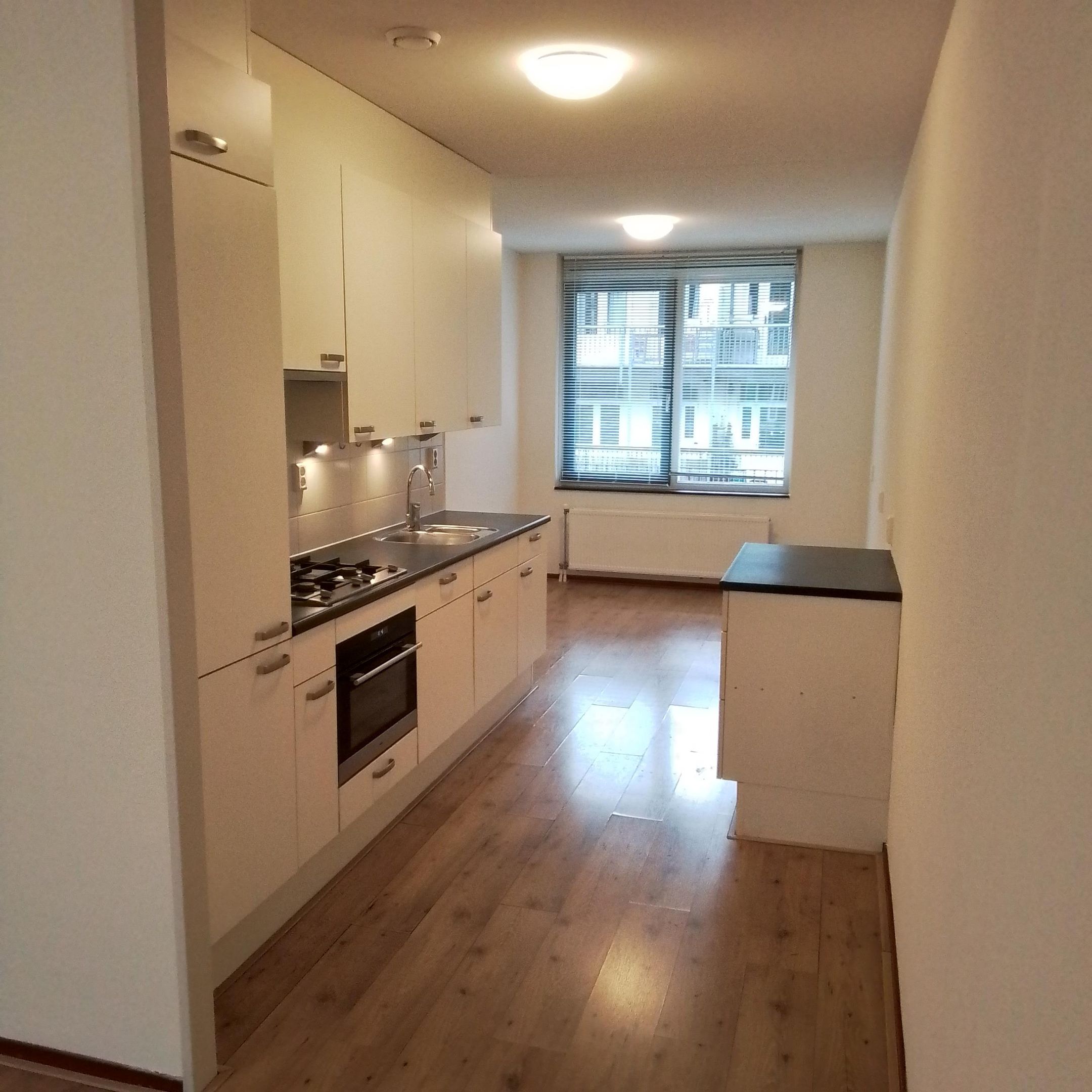 Photo 24 of Preangerstraat 11-D