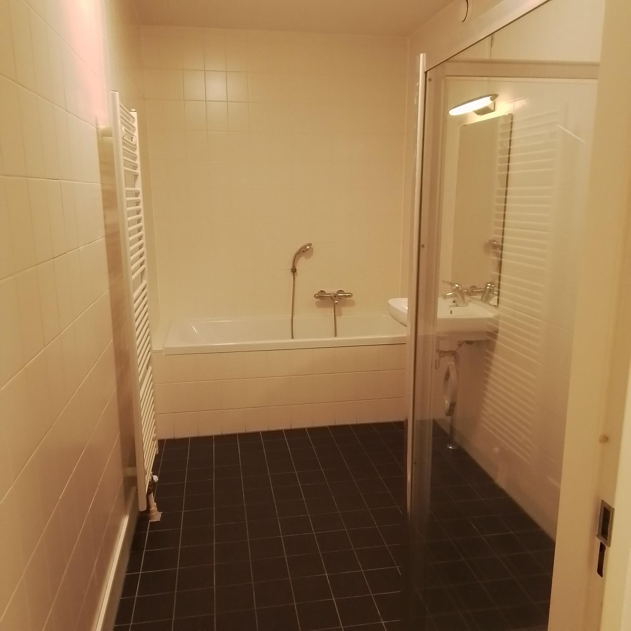 Photo 18 of Preangerstraat 11-D