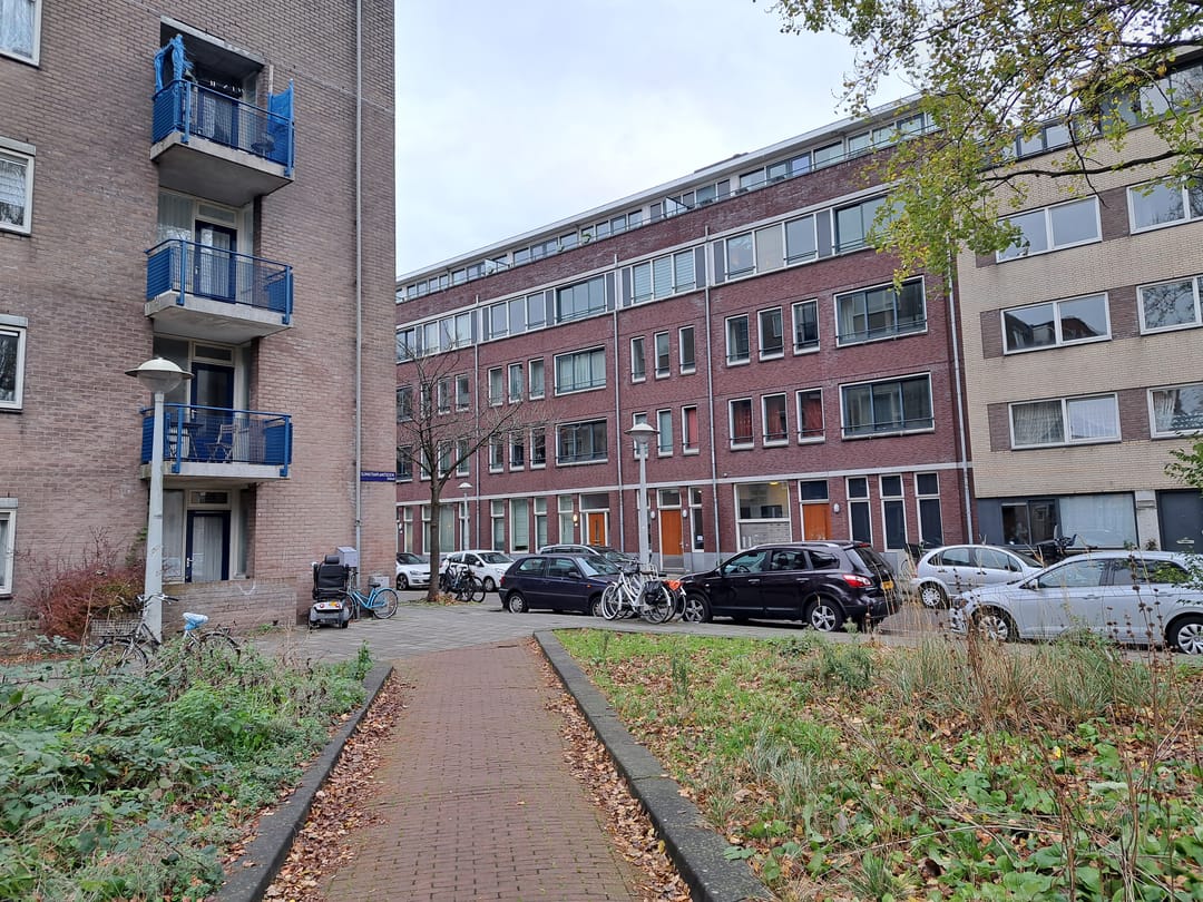 Photo 2 of Preangerstraat 11-D