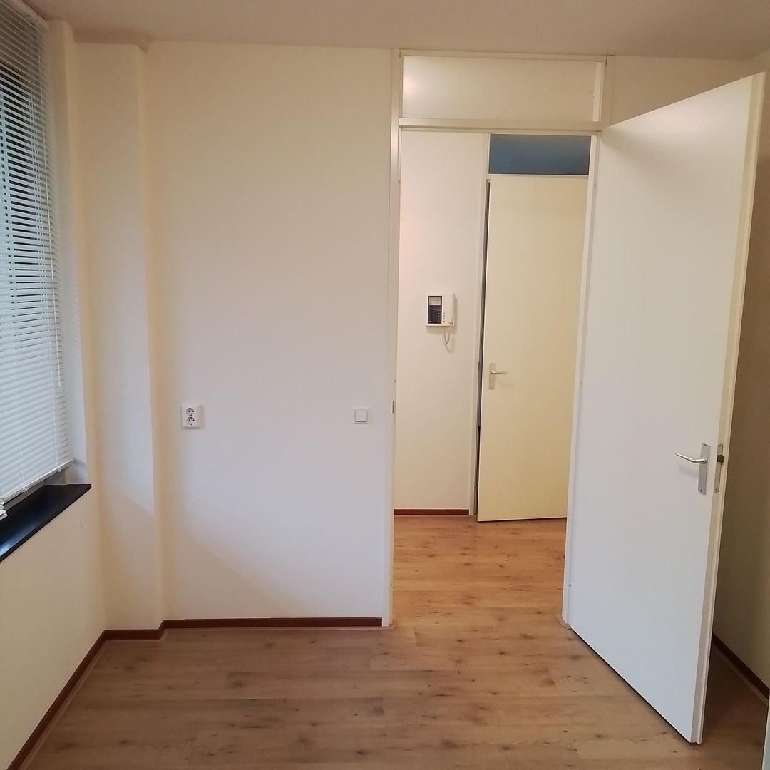 Photo 16 of Preangerstraat 11-D