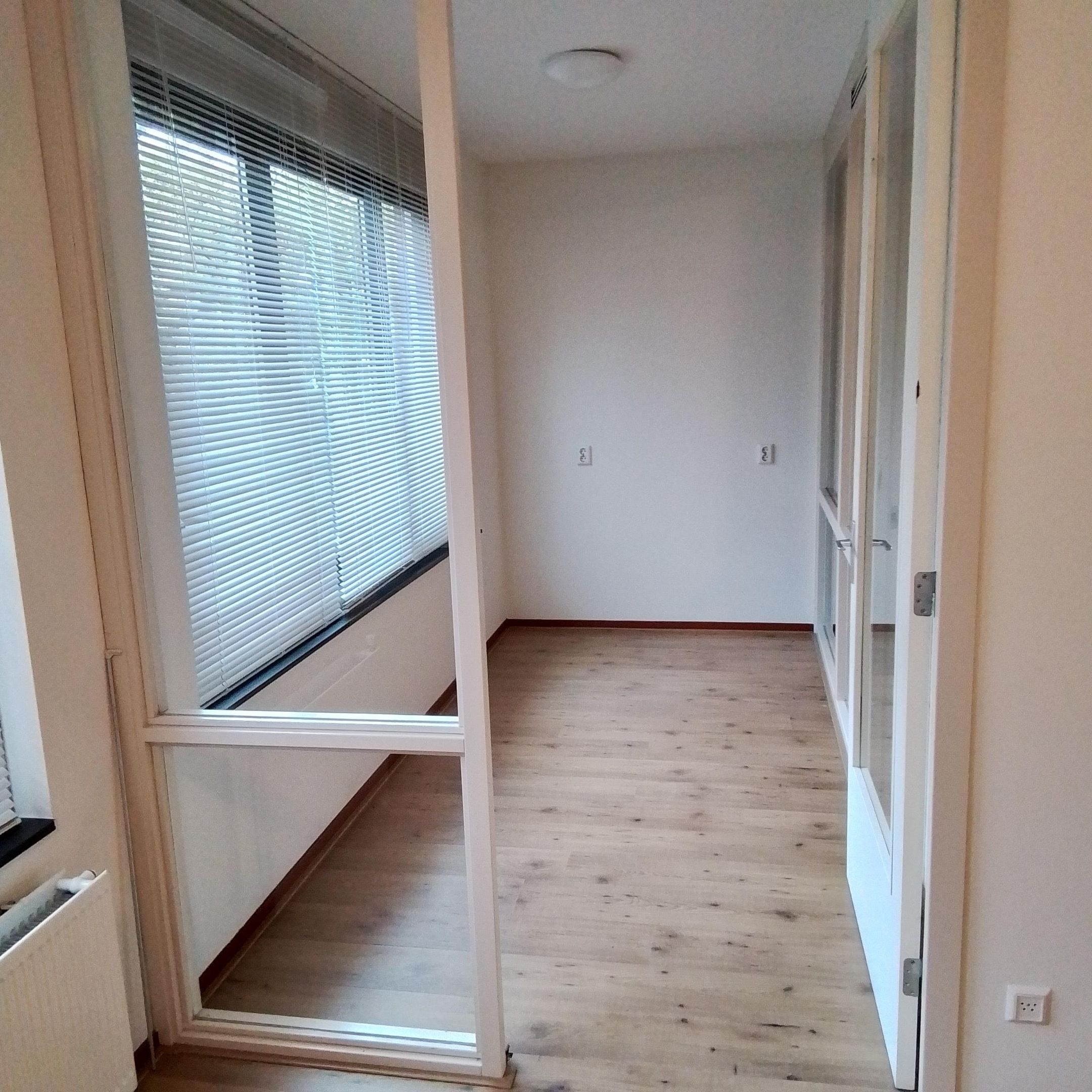 Photo 21 of Preangerstraat 11-D