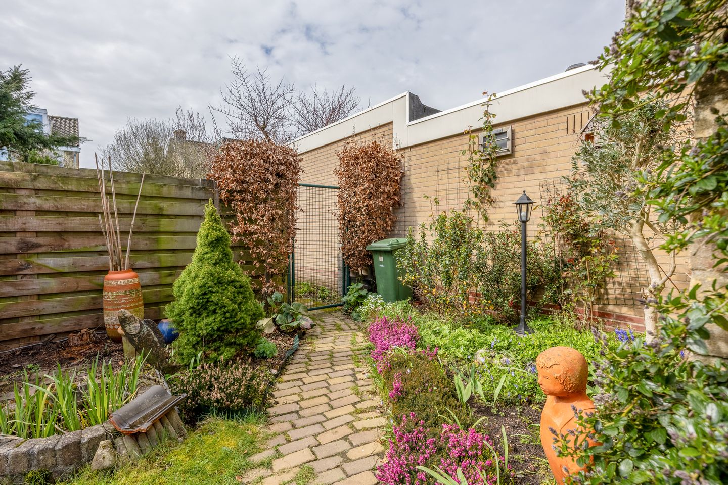 Well-maintained terraced house with four bedrooms in the popular Hees neighborhood of Nijmegen — 34