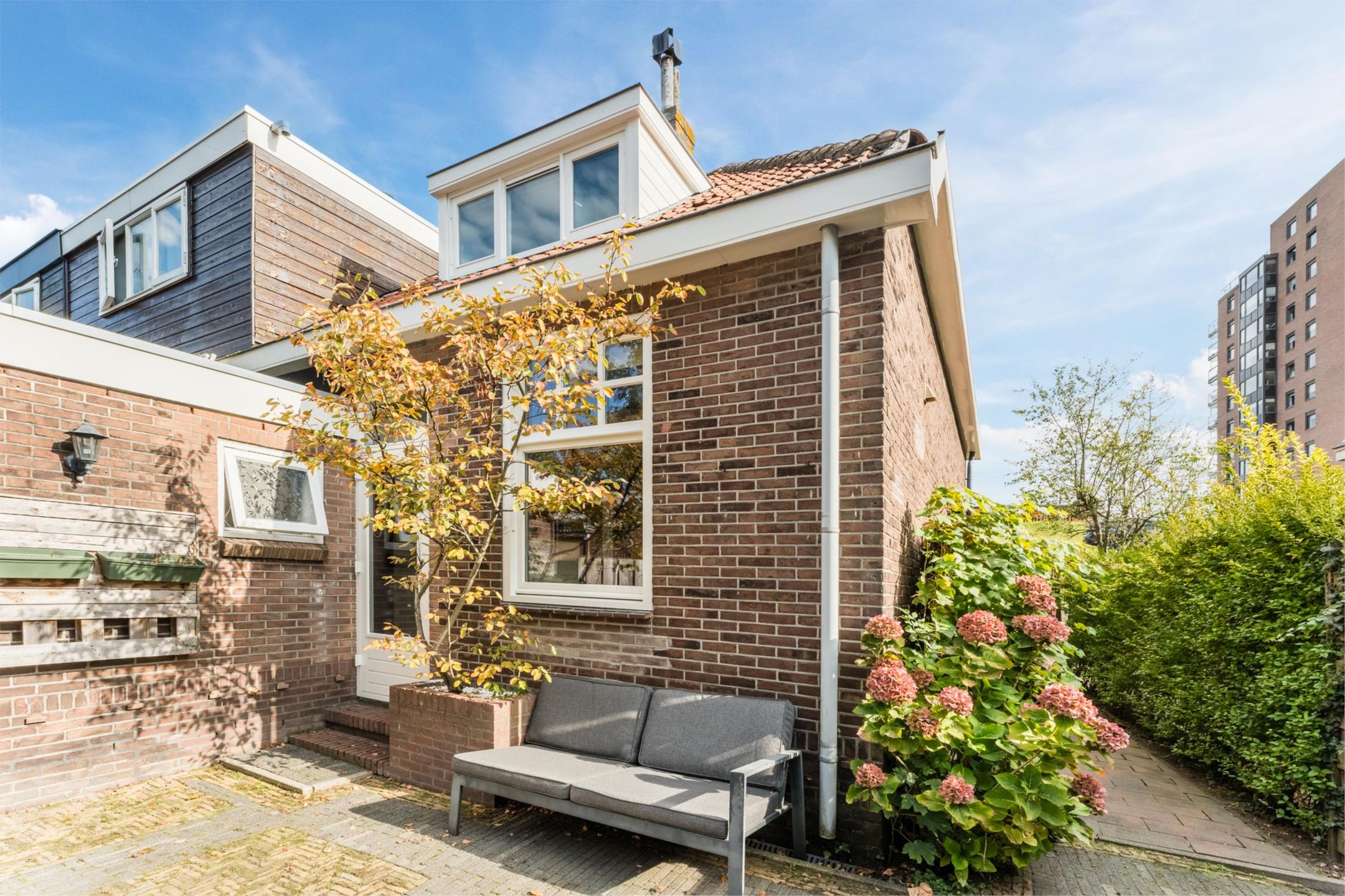 Move-in Ready 1930s Corner House with Modern Comfort by the IJssel — 47
