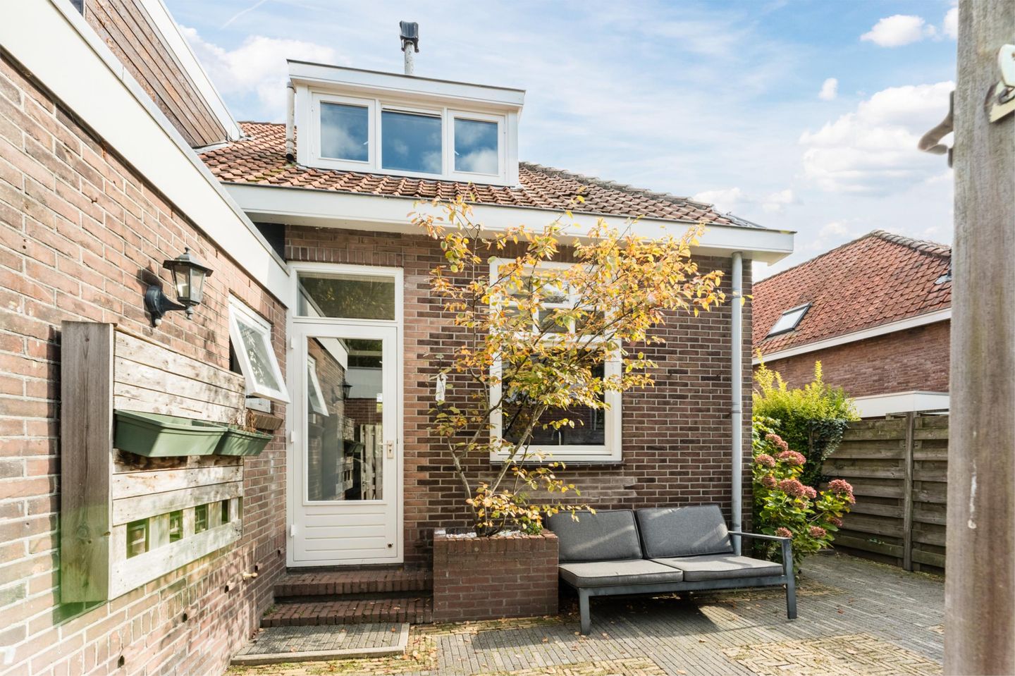 Move-in Ready 1930s Corner House with Modern Comfort by the IJssel — 48