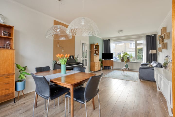 Photo 4 of Wolgastraat 44