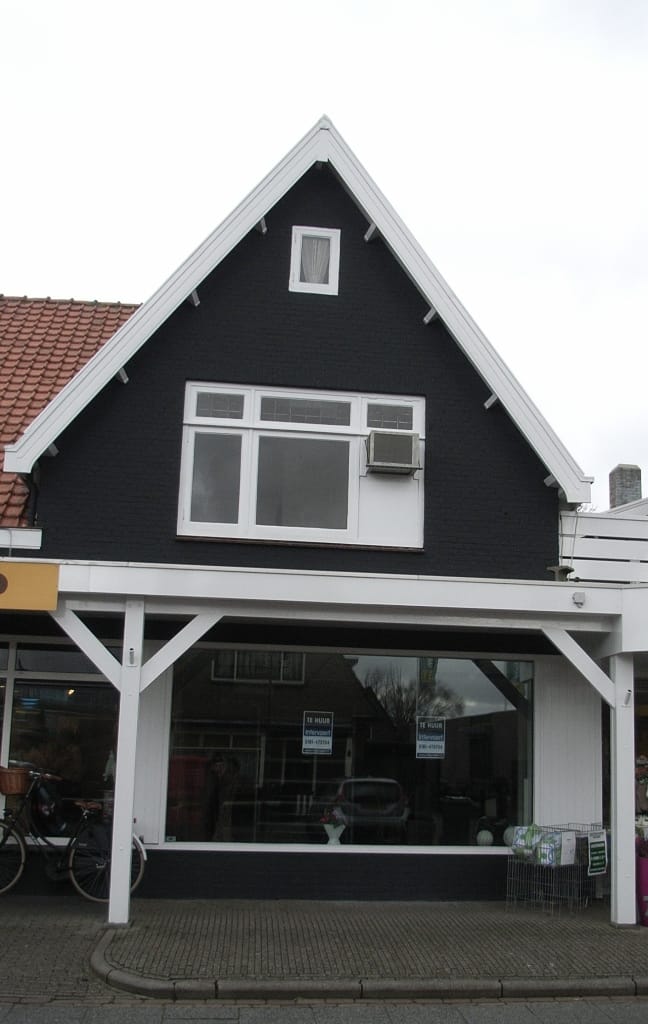 Stationsweg 8, Oostvoorne