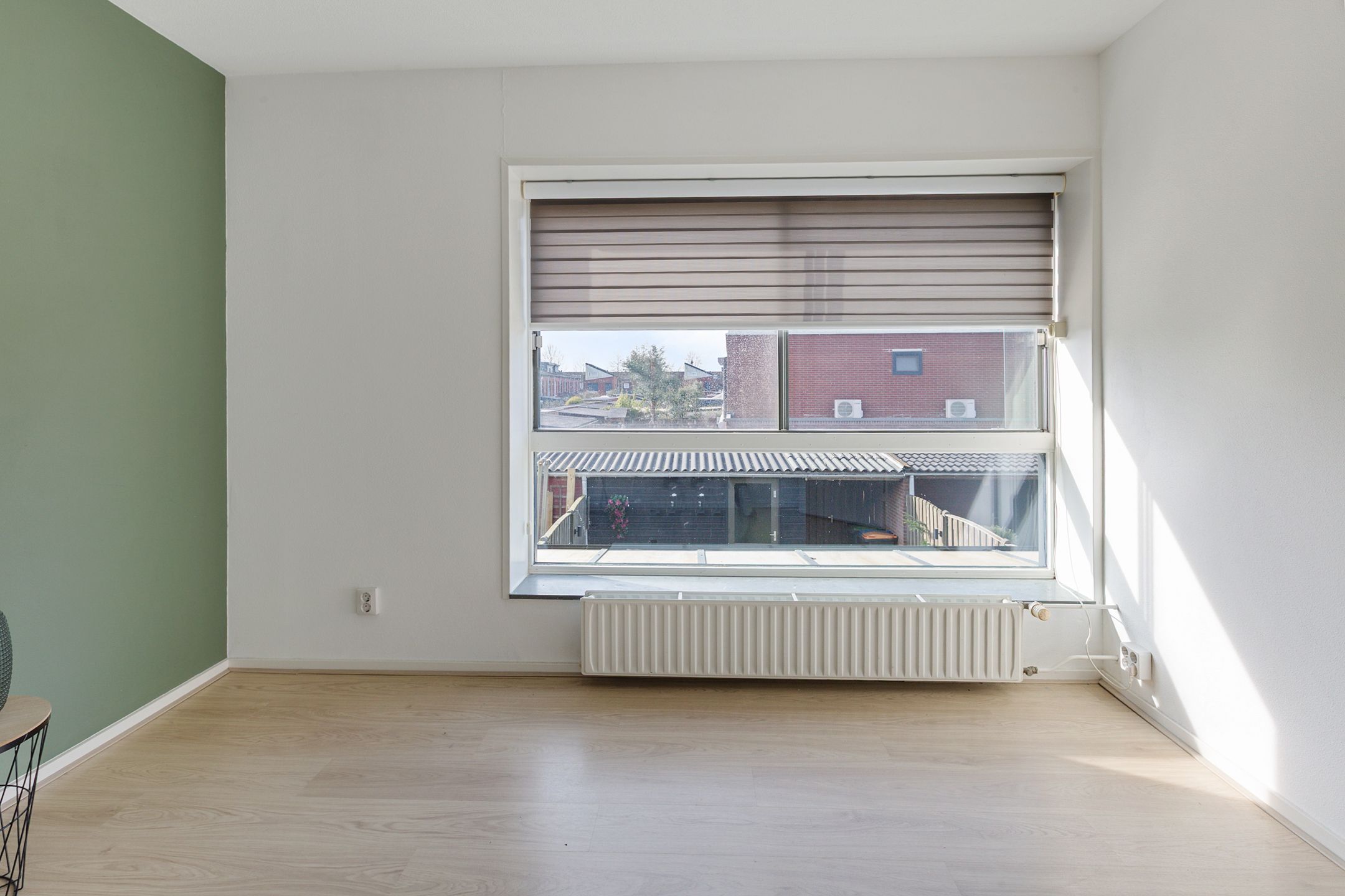 Energy-efficient spacious home with conservatory in popular Reeshof — 21