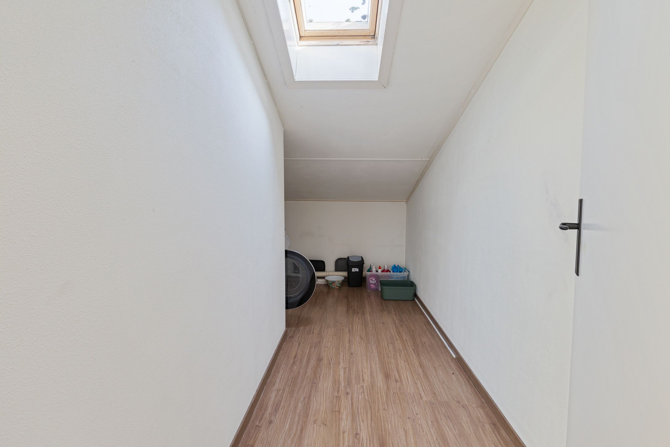 Energy-efficient spacious home with conservatory in popular Reeshof — 27