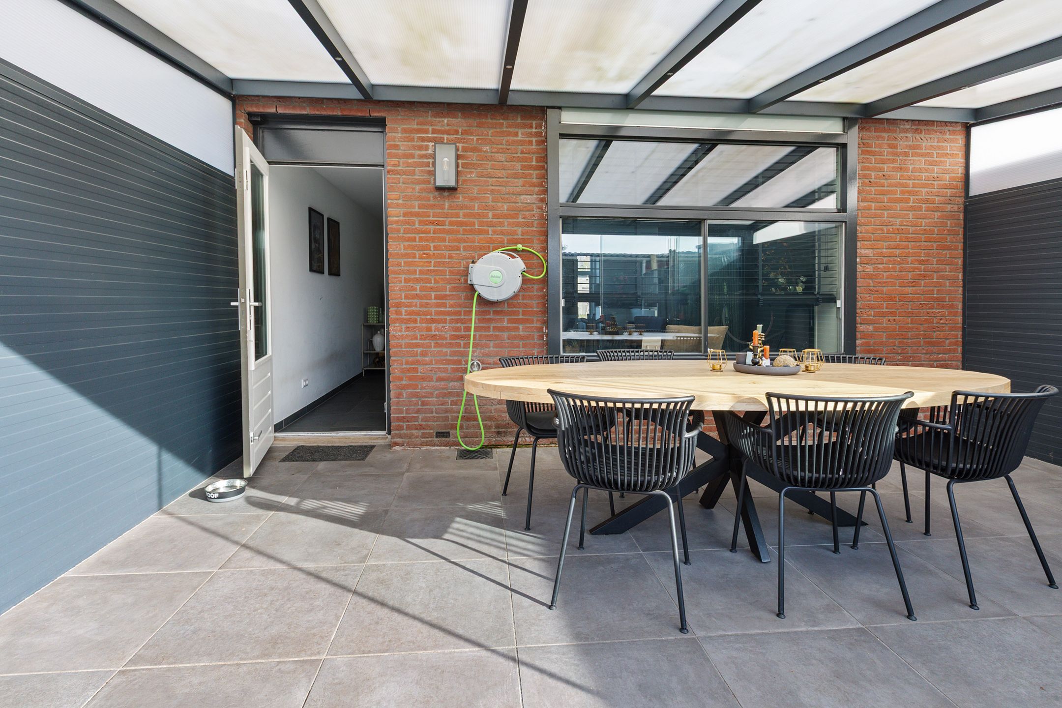 Energy-efficient spacious home with conservatory in popular Reeshof — 30