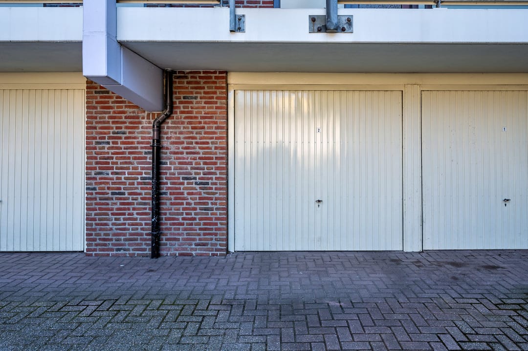 Renovated Apartment with Garage Near Venlo Center — 32