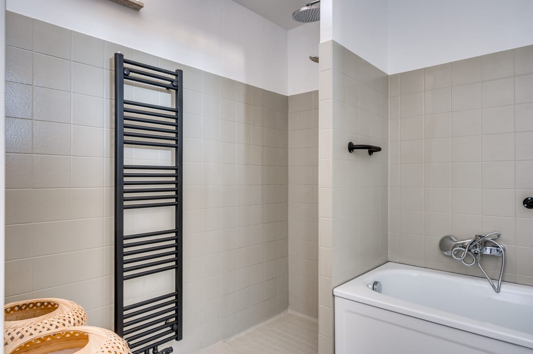 Renovated Apartment with Garage Near Venlo Center — 28