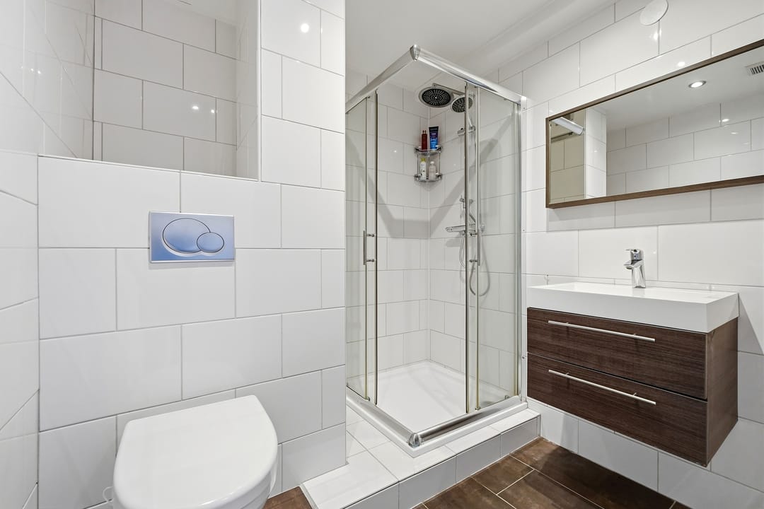 Move-in Ready 3-Room Apartment with Sunny Balconies and Green Views in Middelburg — 16