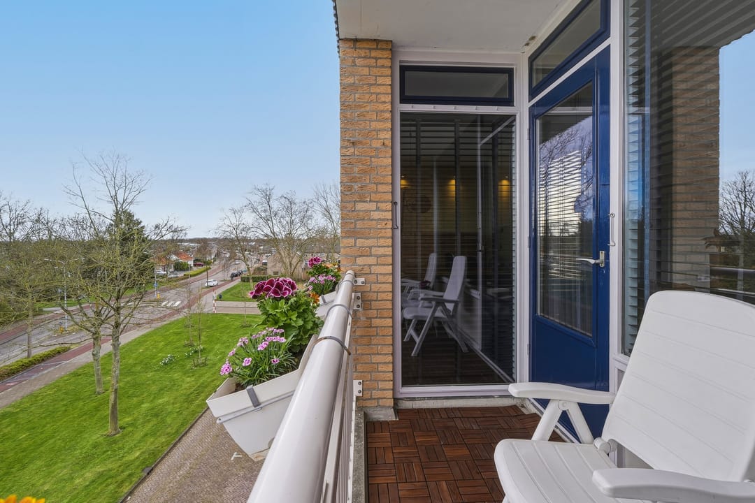 Move-in Ready 3-Room Apartment with Sunny Balconies and Green Views in Middelburg — 12