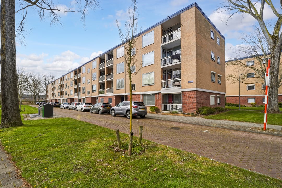 Move-in Ready 3-Room Apartment with Sunny Balconies and Green Views in Middelburg — 24