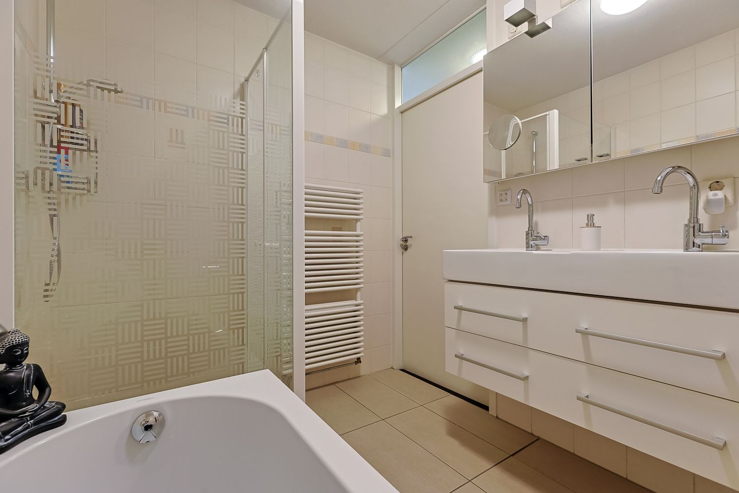 Waterfront End House with Terrace Near Alphen Center — 34