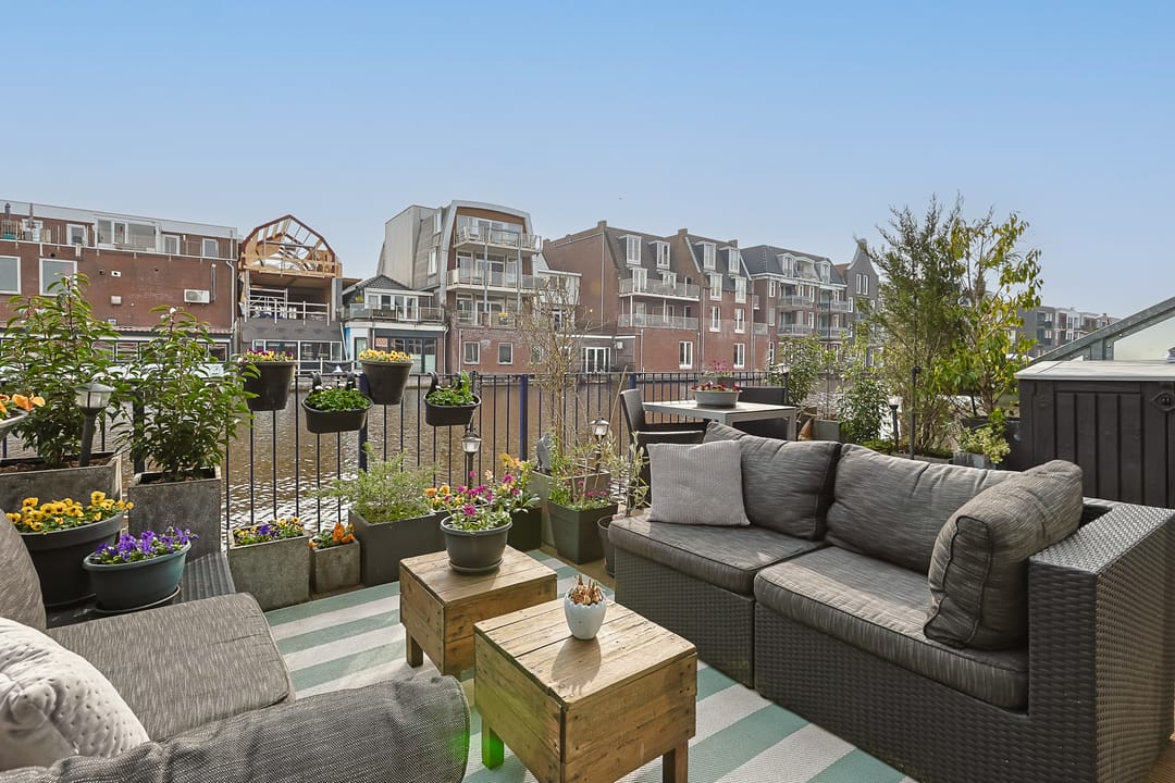 Waterfront End House with Terrace Near Alphen Center — 41
