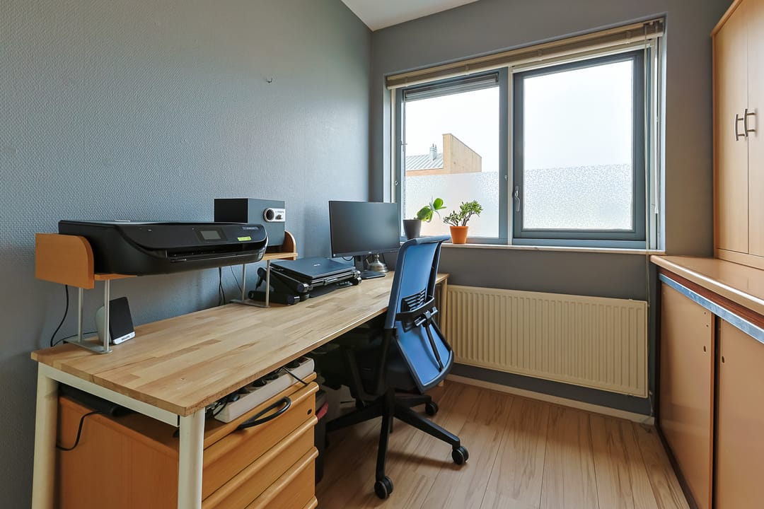 Waterfront End House with Terrace Near Alphen Center — 28