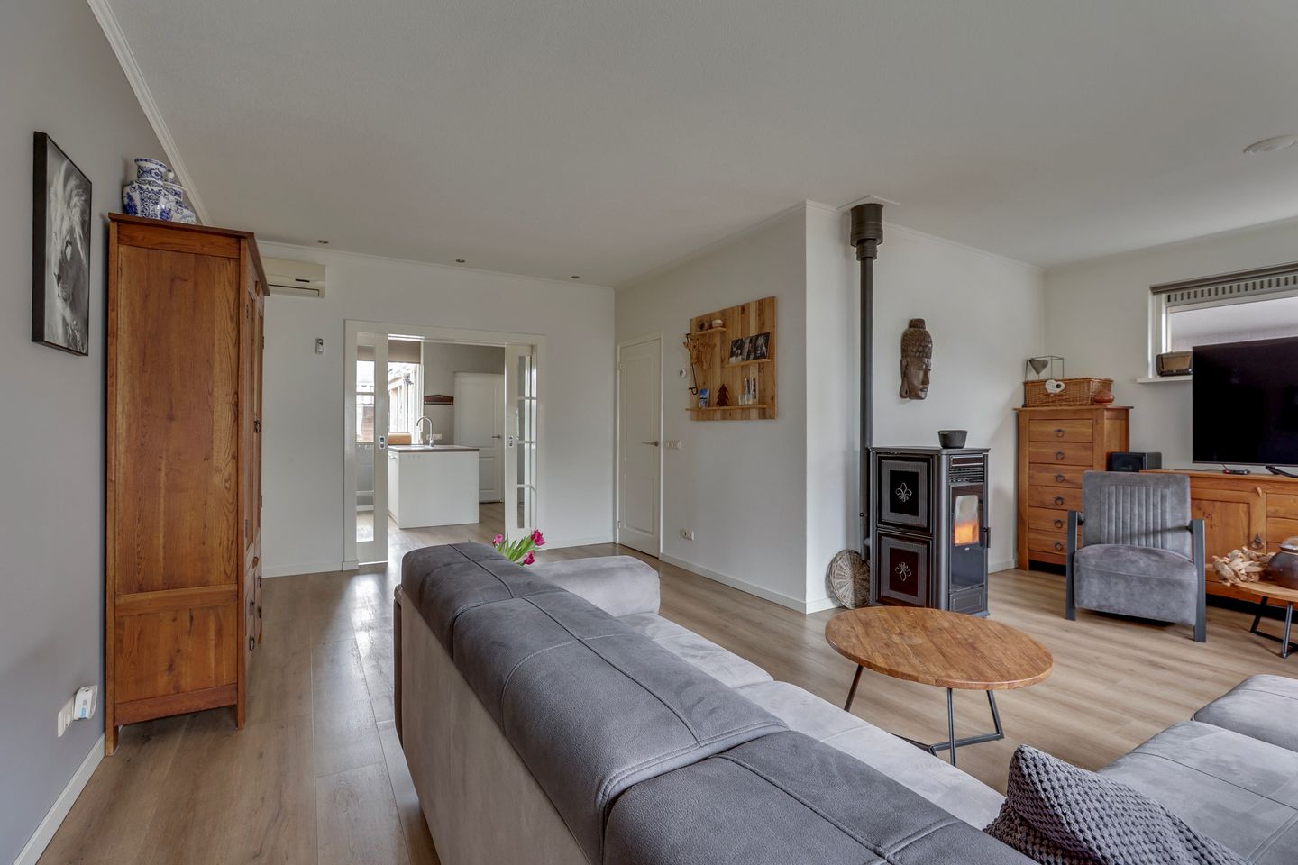 Photo 10 of Bloemstraat 13