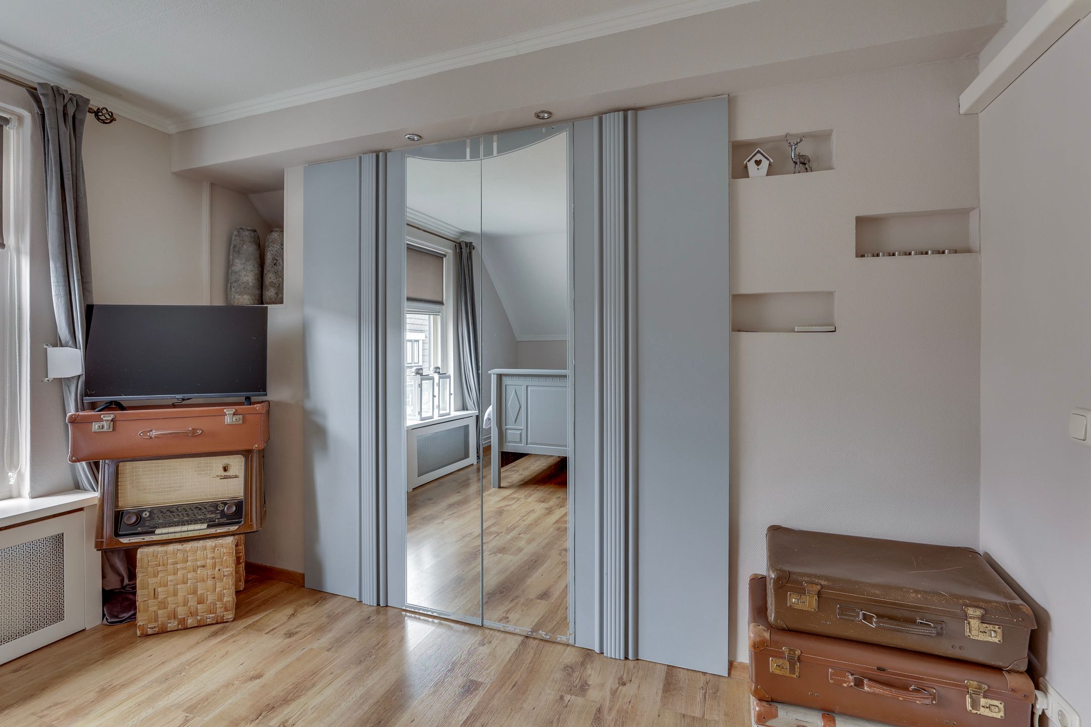 Photo 21 of Bloemstraat 13