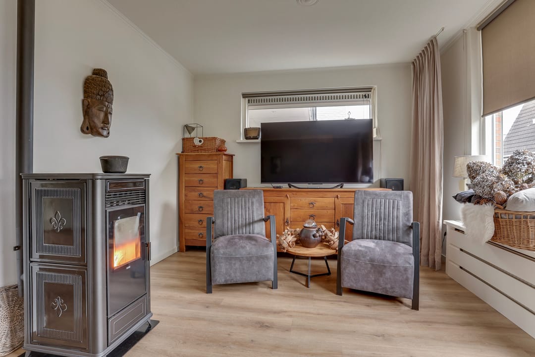 Photo 8 of Bloemstraat 13