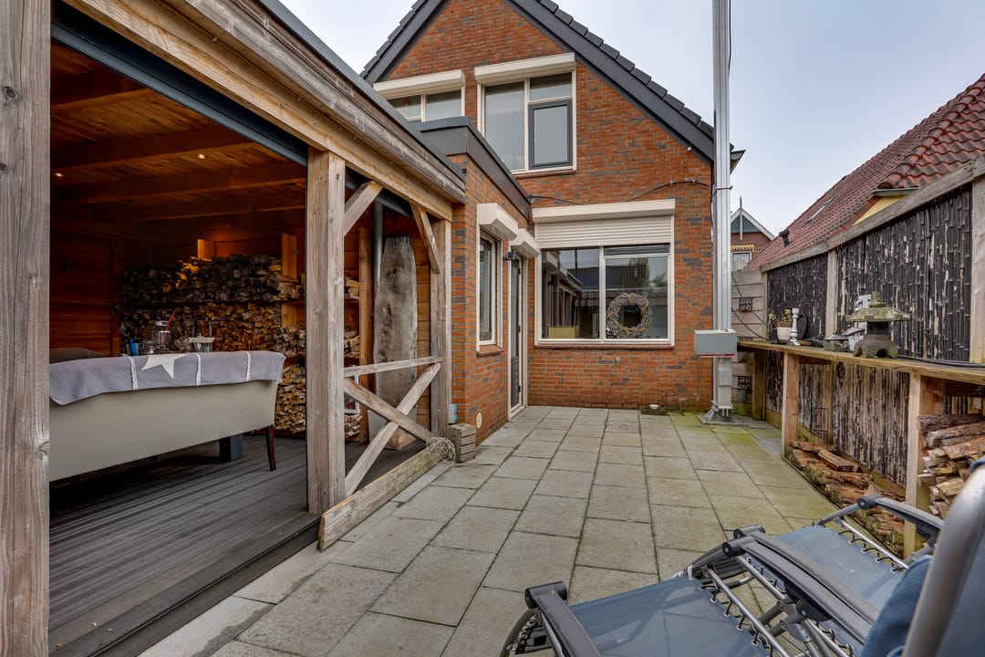 Photo 32 of Bloemstraat 13