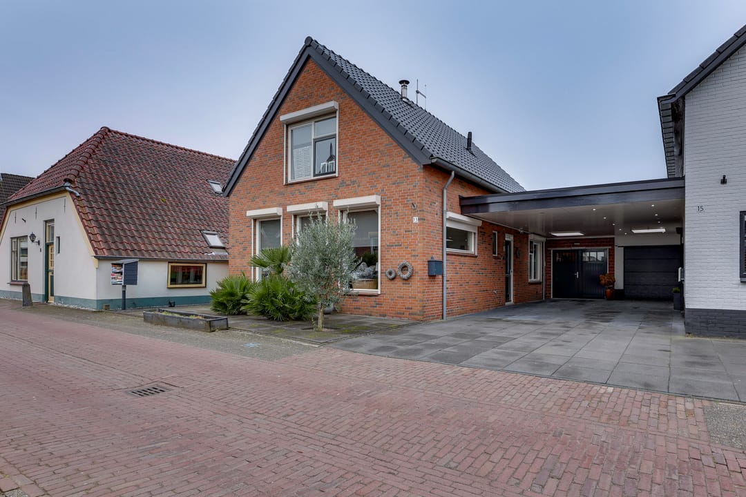 Photo 2 of Bloemstraat 13