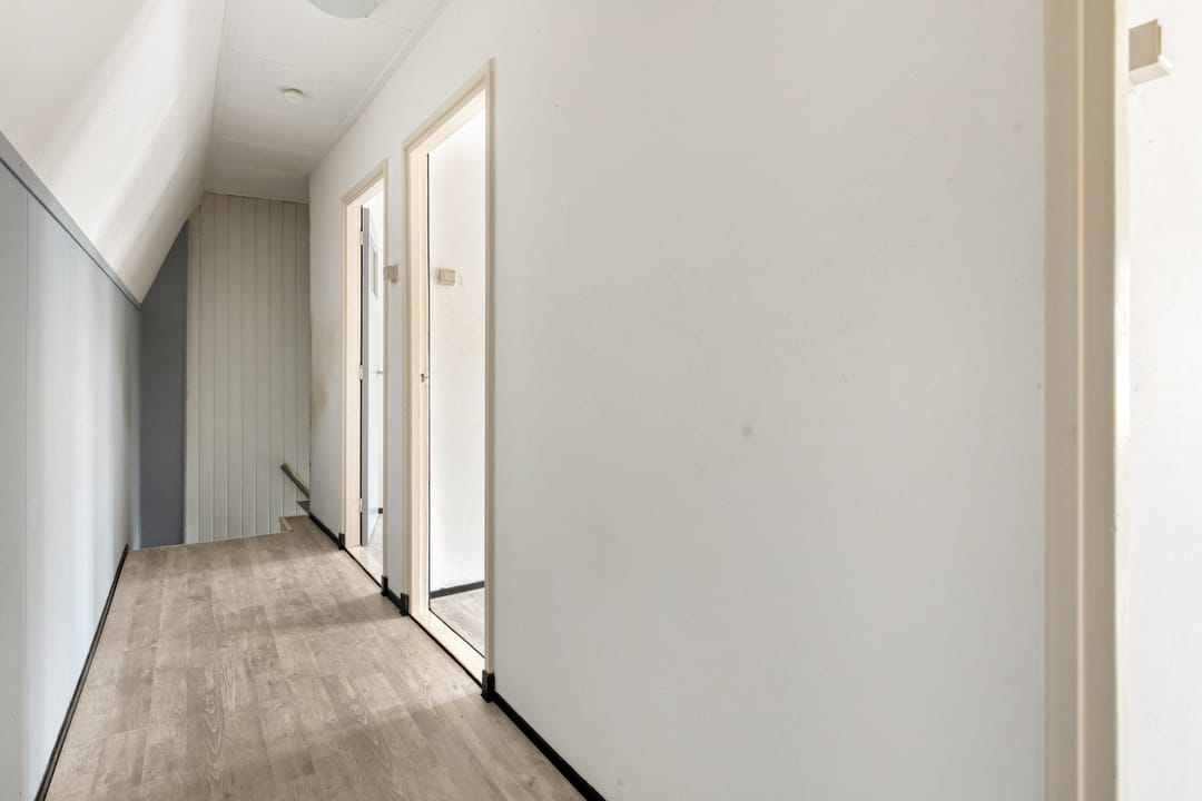 Starter Home with Three Bedrooms in Historic Hulst Center — 13