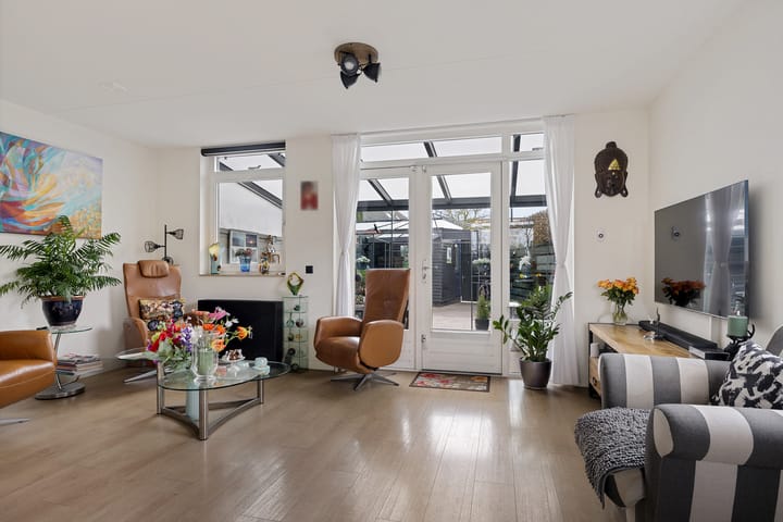 Foto 3 van Regenboog 2