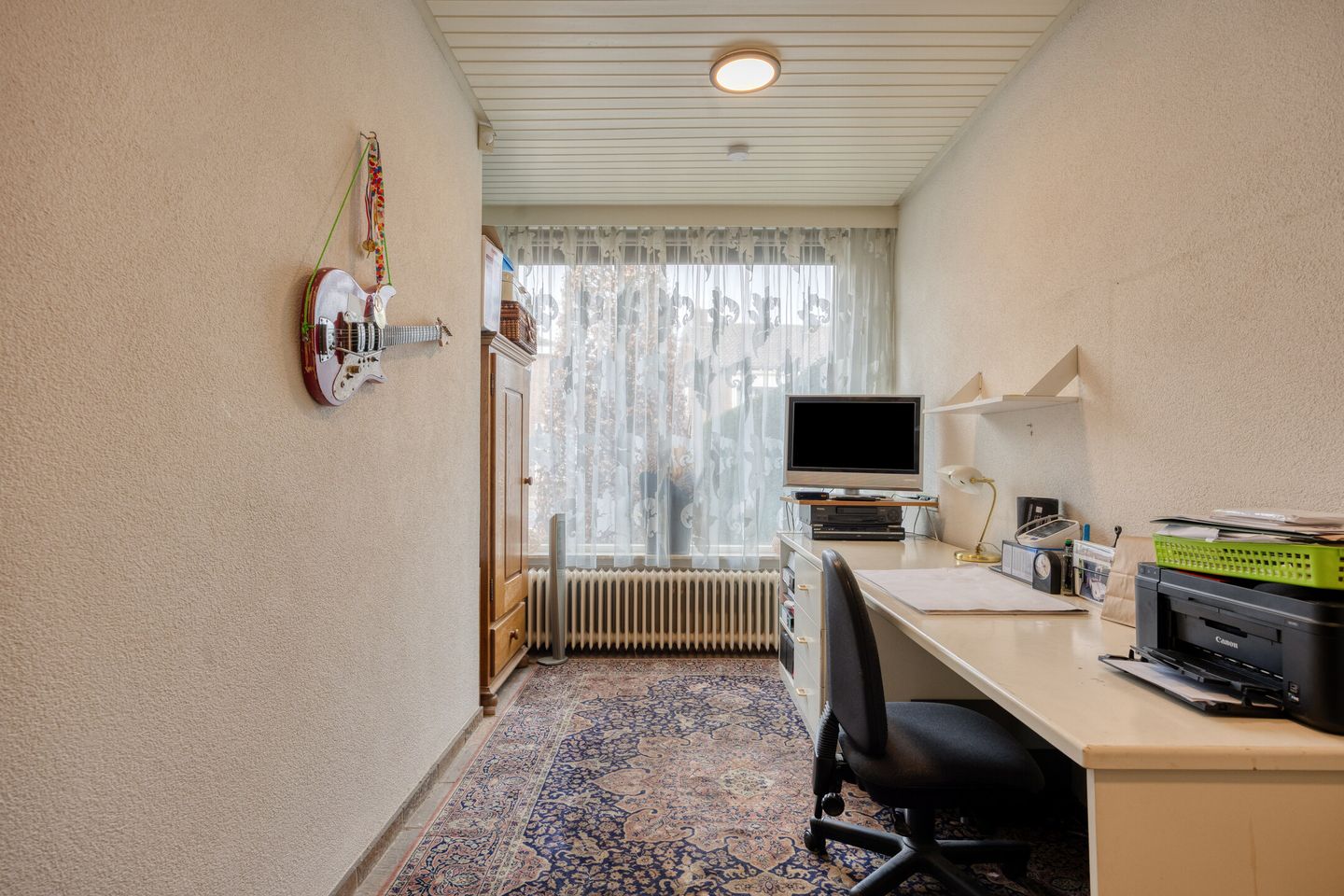 Spacious Freestanding Semi-Bungalow with 5 Bedrooms and Large Garden in Made — 18