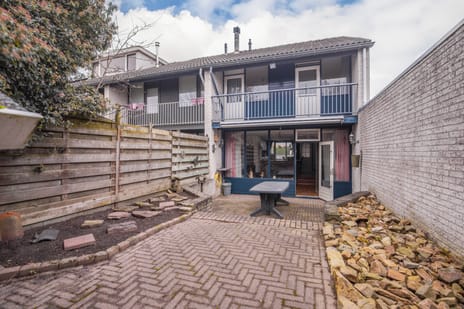 Silo 15 secondary image