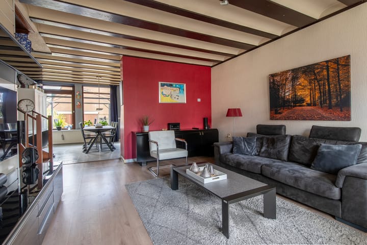 Photo 5 of Karveel 6