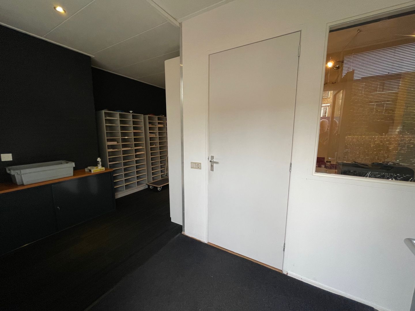 Bekijk foto 5 van Mathenessestraat 75