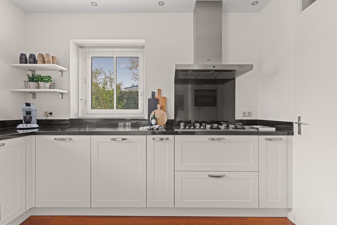 Modern Semi-Detached Villa in a Quiet, Child-Friendly Neighborhood — 17