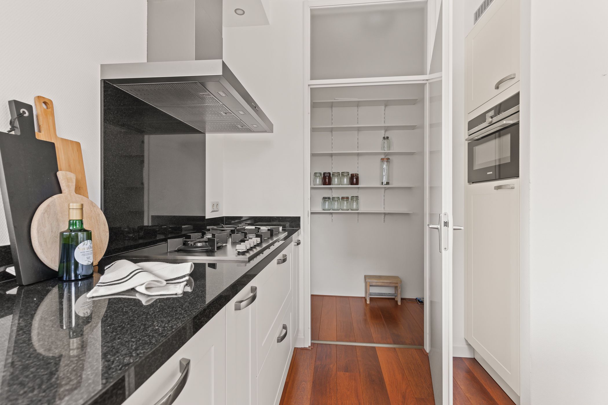 Modern Semi-Detached Villa in a Quiet, Child-Friendly Neighborhood — 21