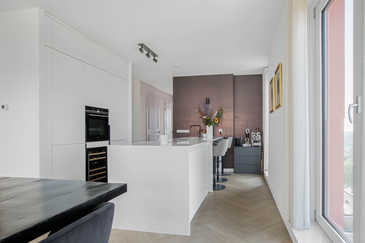Luxurious Penthouse with Panoramic Views and Private Rooftop Terrace in Haarlem — 28